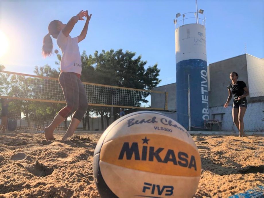 Meninas do vôlei de Rio Preto entram em quadra neste domingo pelo